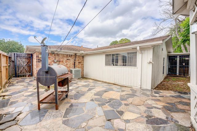 11819 S Nottingham Circle, Houston, TX 77071