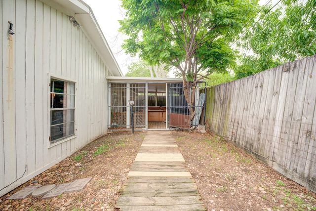 11819 S Nottingham Circle, Houston, TX 77071