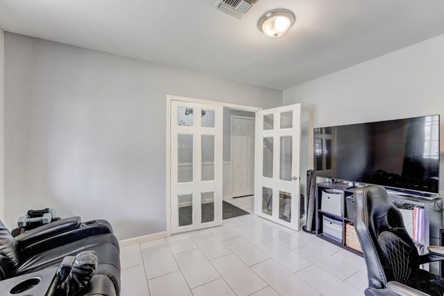 11819 S Nottingham Circle, Houston, TX 77071