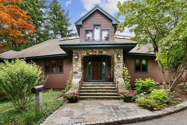 72 Meriam St, Lexington, MA 02420