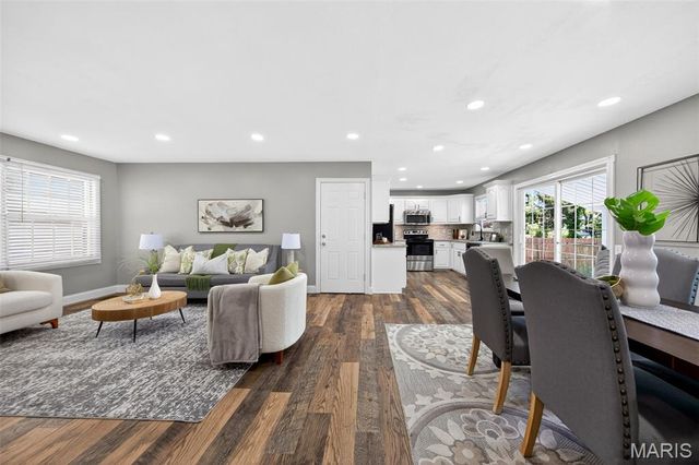 1130 Lees Lane, St Louis, MO 63031