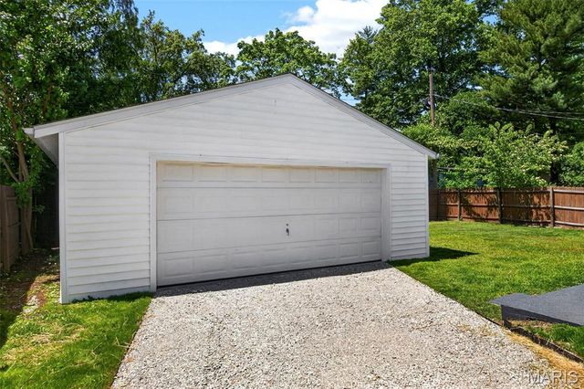 1130 Lees Lane, St Louis, MO 63031