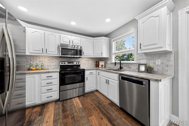 1130 Lees Lane, St Louis, MO 63031