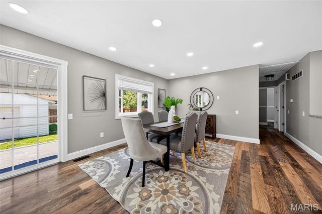 1130 Lees Lane, St Louis, MO 63031