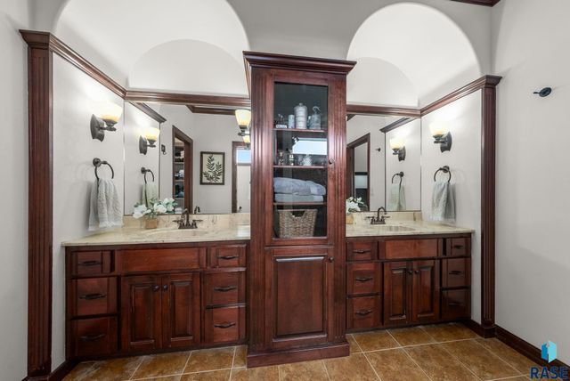 3029 W 90th St Street, Sioux Falls, SD 57108