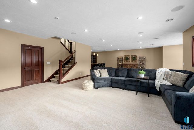 3029 W 90th St Street, Sioux Falls, SD 57108