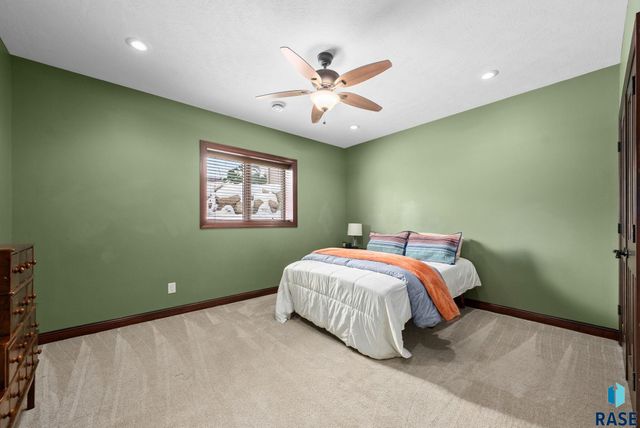 3029 W 90th St Street, Sioux Falls, SD 57108