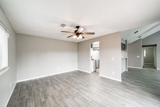 1613 Brook Meadow Drive, La Porte, TX 77571