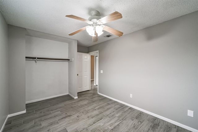 1613 Brook Meadow Drive, La Porte, TX 77571