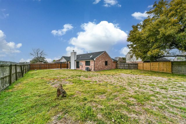 1613 Brook Meadow Drive, La Porte, TX 77571