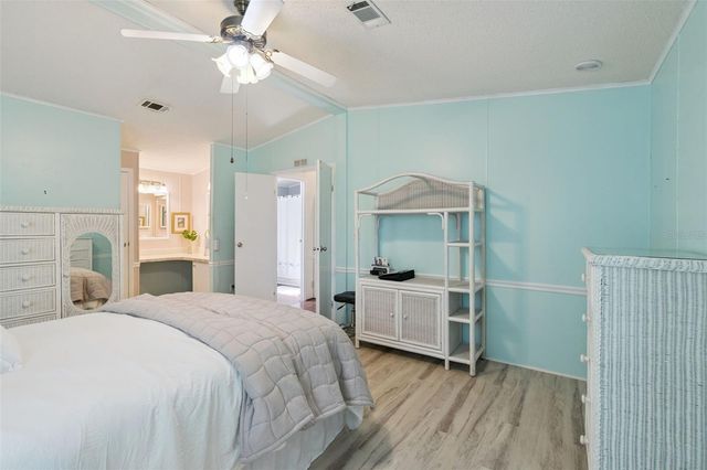 903 OLEANDER STREET, Lady Lake, FL 32159