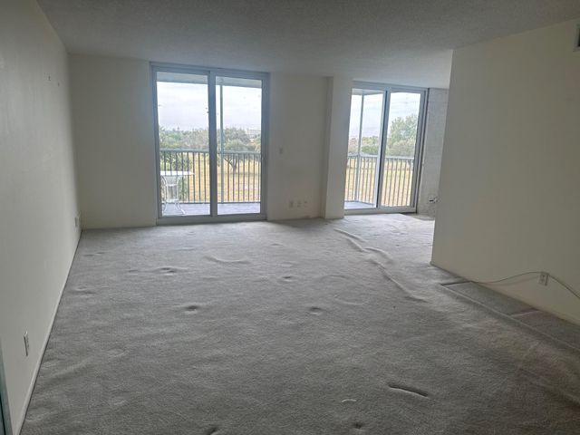 5301 NW 2nd Ave PH-D, Boca Raton, FL 33487