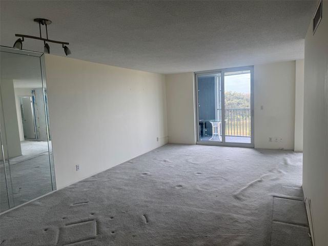 5301 NW 2nd Ave PH-D, Boca Raton, FL 33487