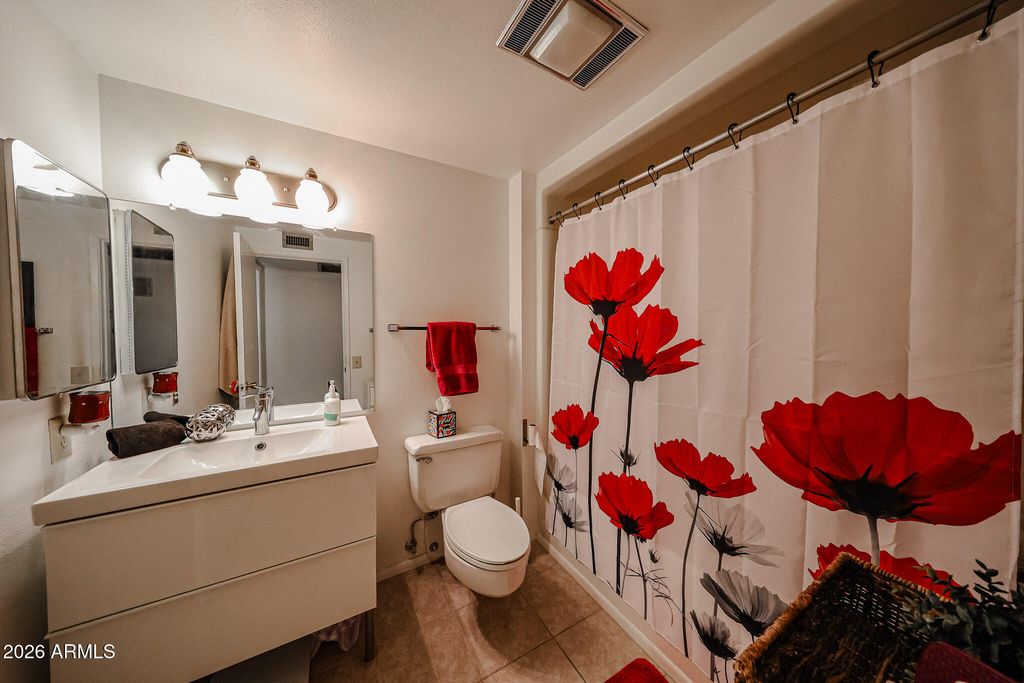 Image 15 of property listing at 19018 N 134th Drive, Sun City West, AZ 85375