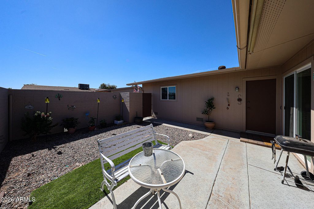 Image 24 of property listing at 19018 N 134th Drive, Sun City West, AZ 85375