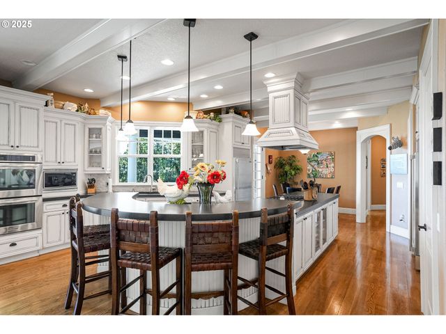 3545 EAGLE CREST Rd Nw, Salem, OR 97304