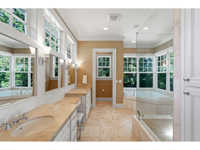 3545 EAGLE CREST Rd Nw, Salem, OR 97304