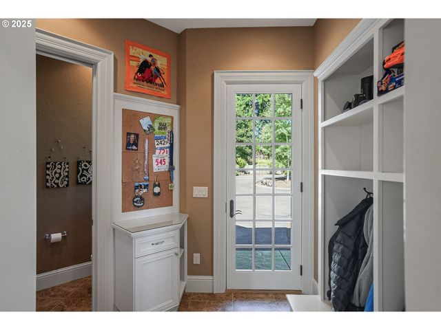 3545 EAGLE CREST Rd Nw, Salem, OR 97304