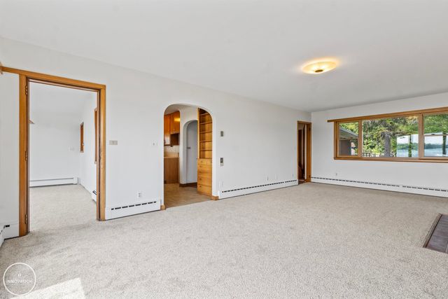 9591 River Road, Algonac, MI 48001