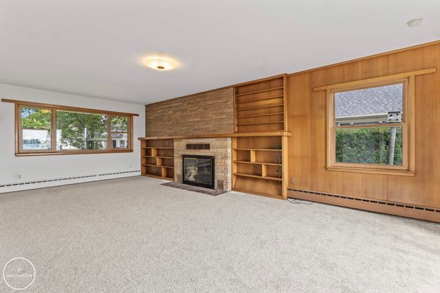 9591 River Road, Algonac, MI 48001