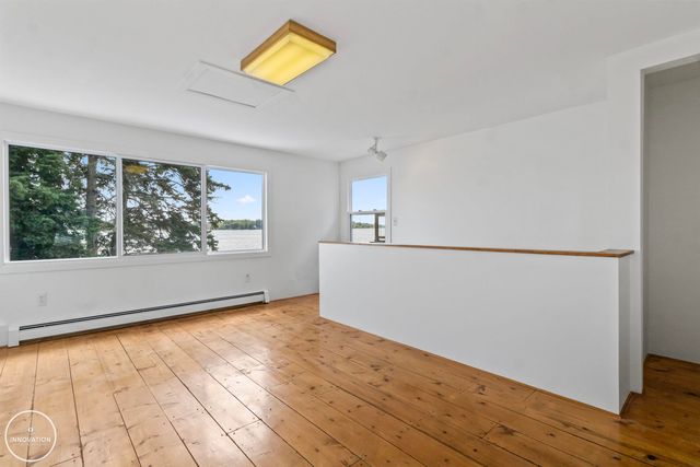 9591 River Road, Algonac, MI 48001