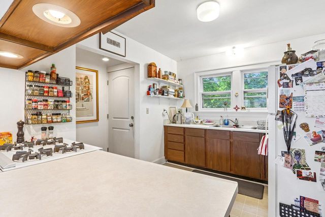 637 W Lakeside Street, Madison, WI 53715