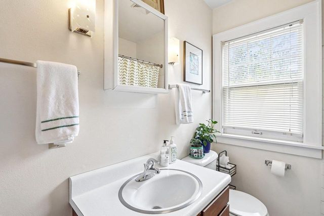 637 W Lakeside Street, Madison, WI 53715