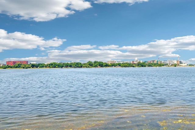 637 W Lakeside Street, Madison, WI 53715