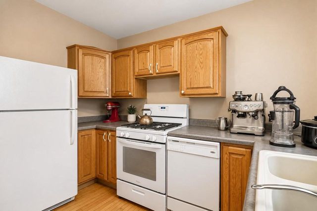 637 W Lakeside Street, Madison, WI 53715