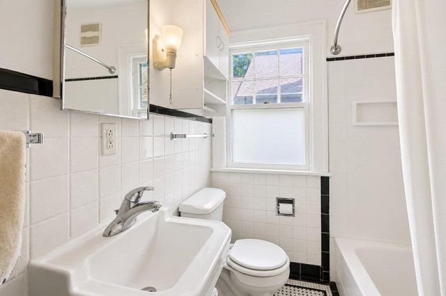 637 W Lakeside Street, Madison, WI 53715