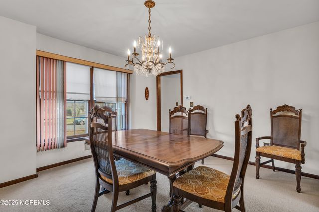 17 Terry Lane, Middletown, NJ 07748