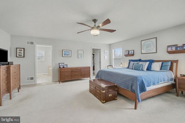 6 MIRIAM CT, Strasburg, PA 17579