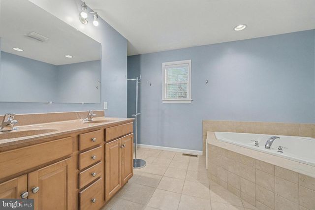 6 MIRIAM CT, Strasburg, PA 17579