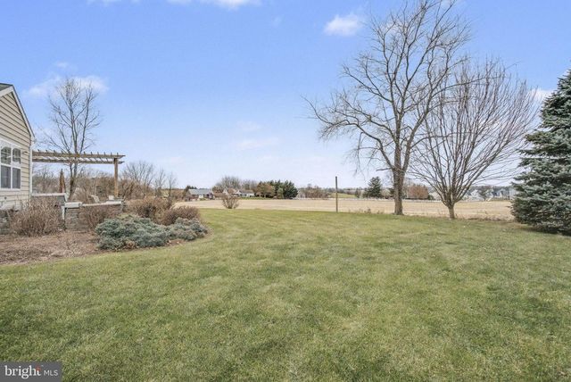 6 MIRIAM CT, Strasburg, PA 17579