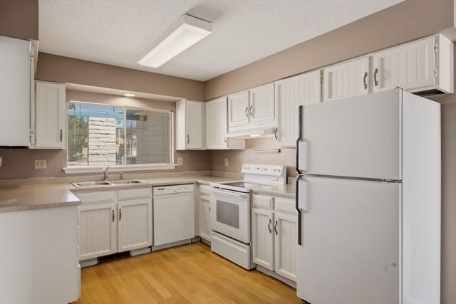 7525 Saint Clair Street NE, Albuquerque, NM 87109