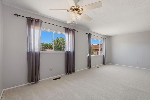 7525 Saint Clair Street NE, Albuquerque, NM 87109