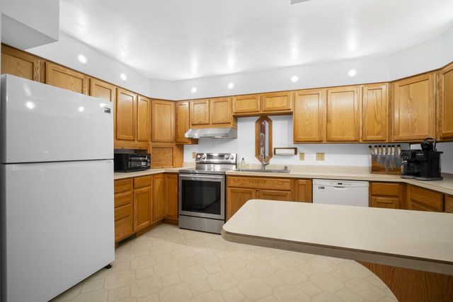 10928 W Church STREET, Franklin, WI 53132