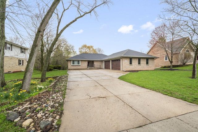 10928 W Church STREET, Franklin, WI 53132
