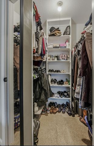 804 S FAIRVIEW RD B8, Columbia, MO 65203