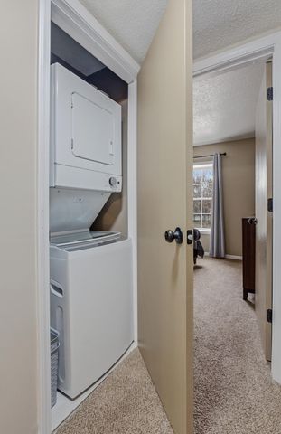 804 S FAIRVIEW RD B8, Columbia, MO 65203