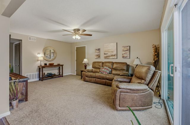 804 S FAIRVIEW RD B8, Columbia, MO 65203