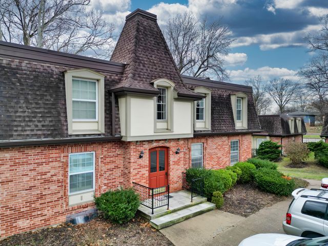 804 S FAIRVIEW RD B8, Columbia, MO 65203