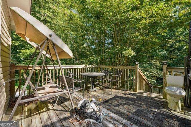 6226 LULLWATER Drive, Douglasville, GA 30135