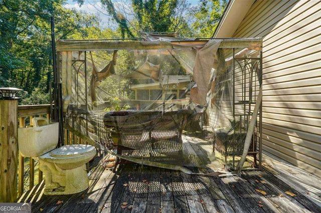 6226 LULLWATER Drive, Douglasville, GA 30135