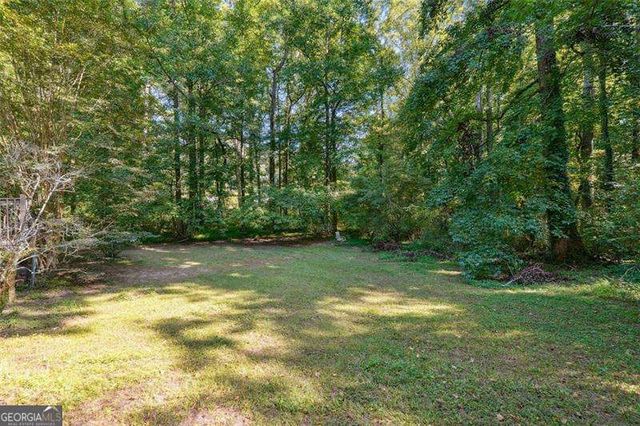 6226 LULLWATER Drive, Douglasville, GA 30135