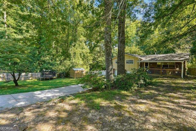 6226 LULLWATER Drive, Douglasville, GA 30135