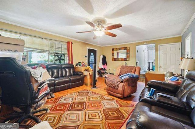 6226 LULLWATER Drive, Douglasville, GA 30135