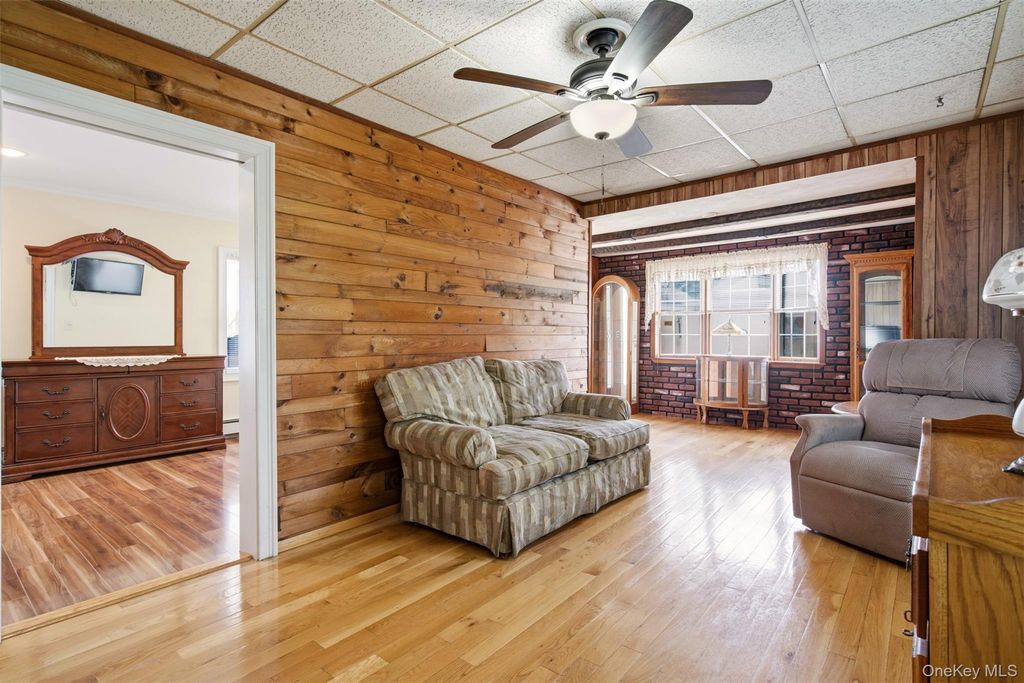 1315 Scimitar Avenue, Elmont, NY 11003 — photo 5