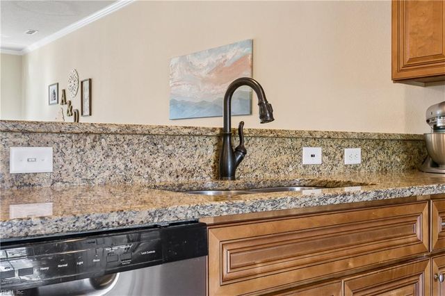7598 Villa CT, Gloucester Point, VA 23062