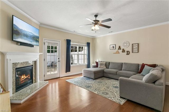 7598 Villa CT, Gloucester Point, VA 23062